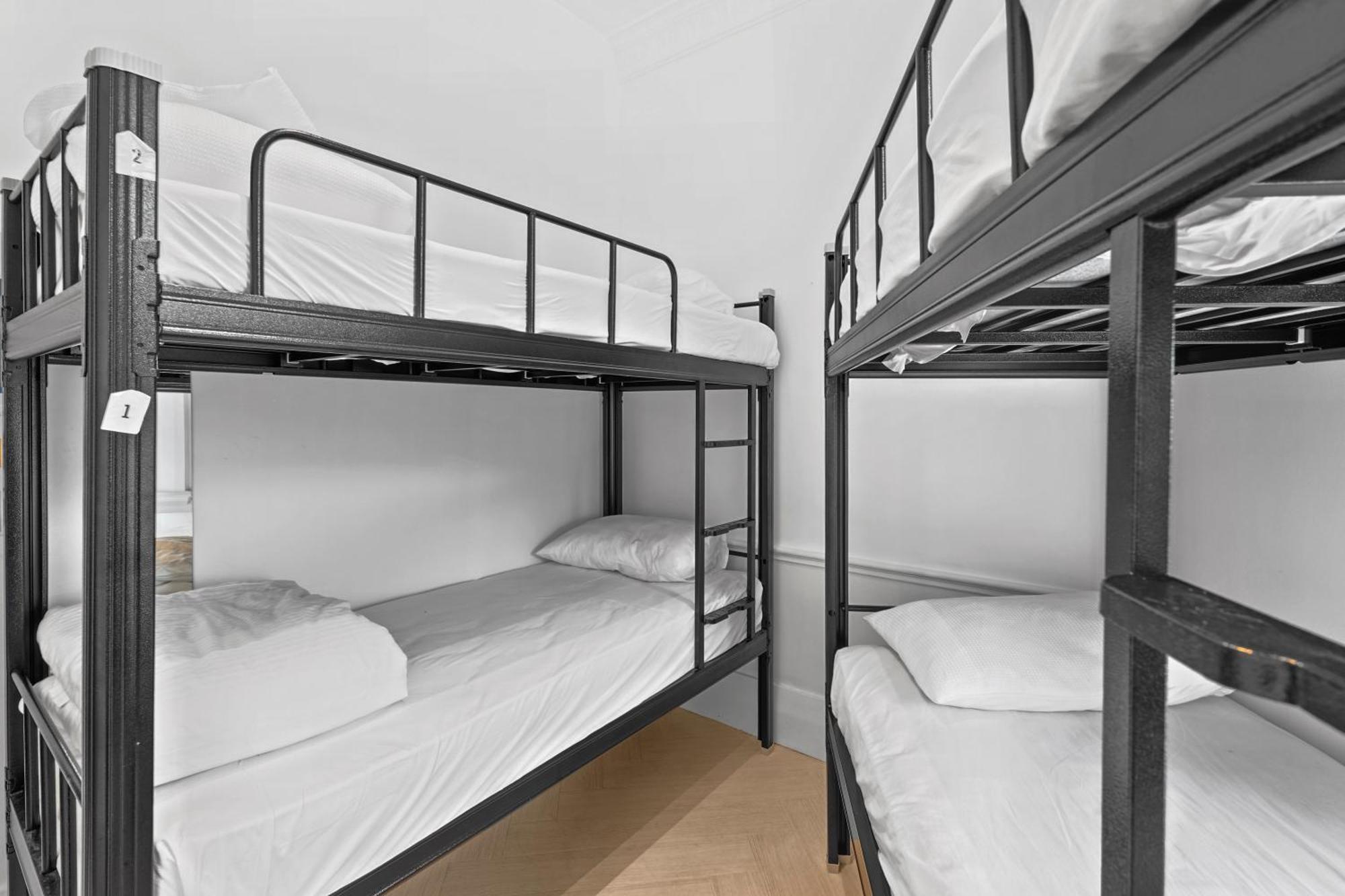 Venus By The Harbour Budget Hotel Сидни Екстериор снимка
