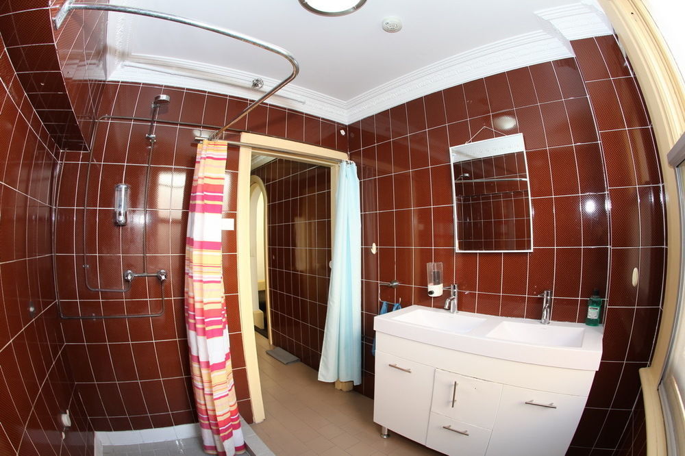 Venus By The Harbour Budget Hotel Сидни Екстериор снимка